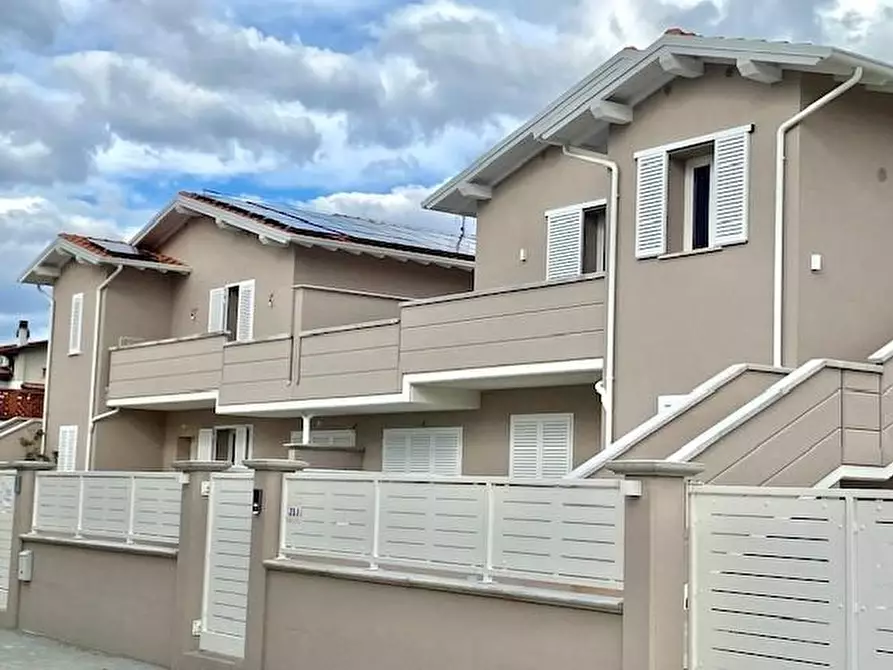 Immagine 3 di Appartamento in vendita  a Massa E Cozzile