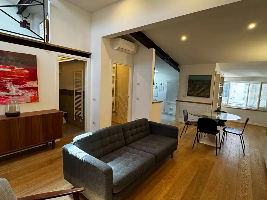 Immagine 18 di Appartamento in vendita  a Lucca