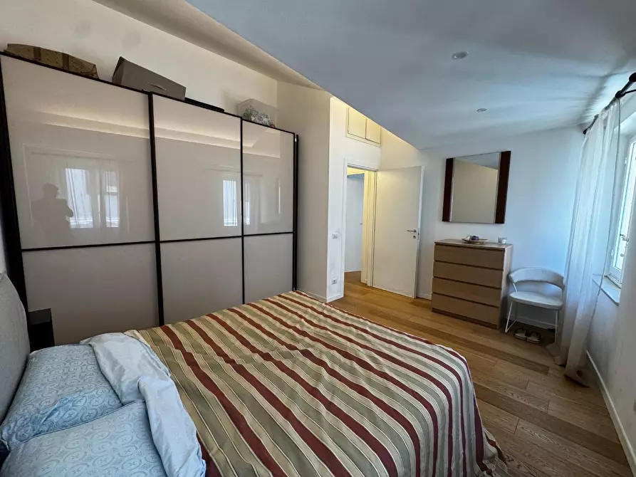 Immagine 25 di Appartamento in vendita  a Lucca