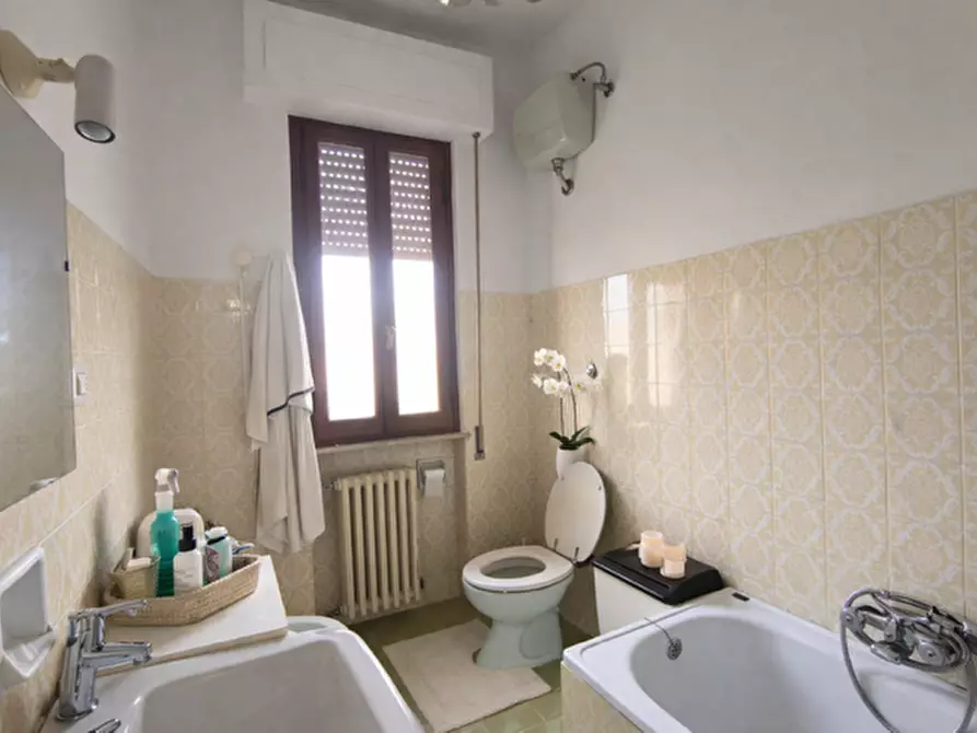 Immagine 21 di Casa bifamiliare in vendita  a Arezzo