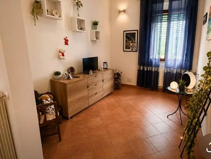 Immagine 2 di Appartamento in vendita  a Livorno