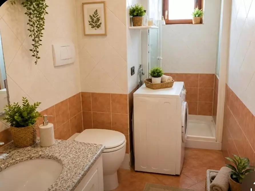 Immagine 3 di Appartamento in vendita  a Livorno