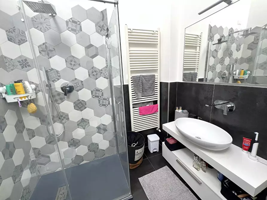 Immagine 21 di Villetta a schiera in vendita  a Cascina