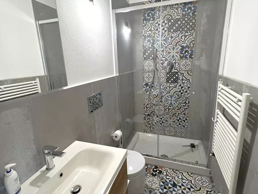 Immagine 11 di Villetta a schiera in vendita  a Cascina