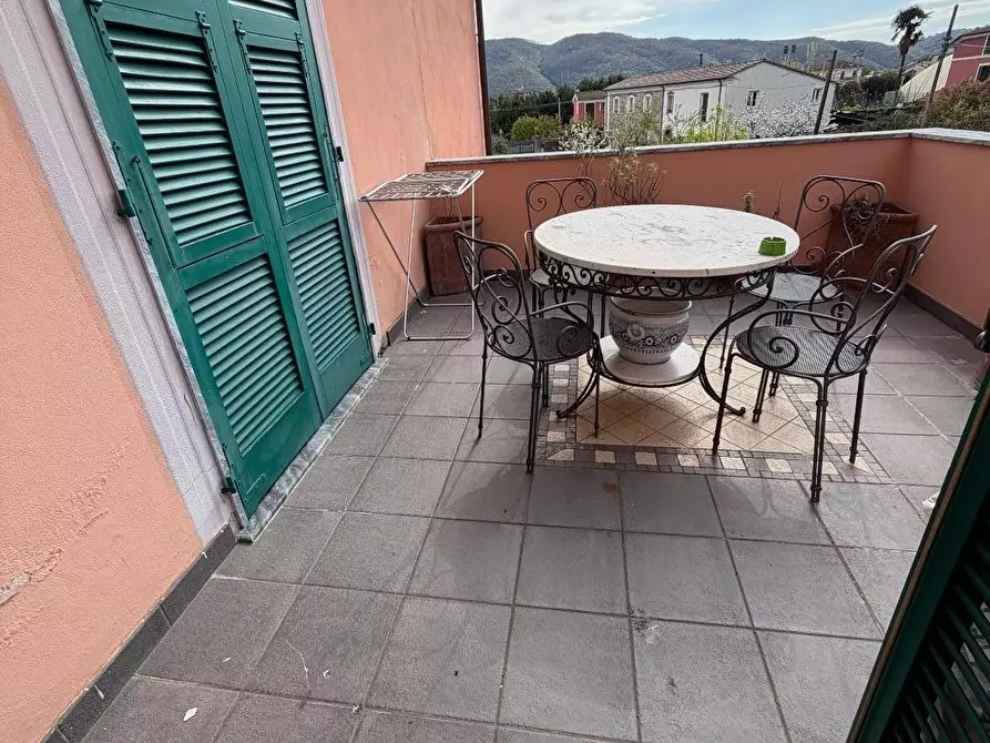 Immagine 8 di Appartamento in vendita  a Sarzana