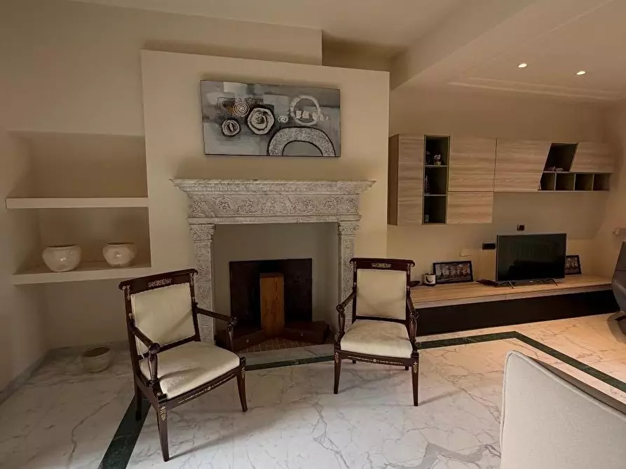 Immagine 2 di Appartamento in vendita  a Sarzana