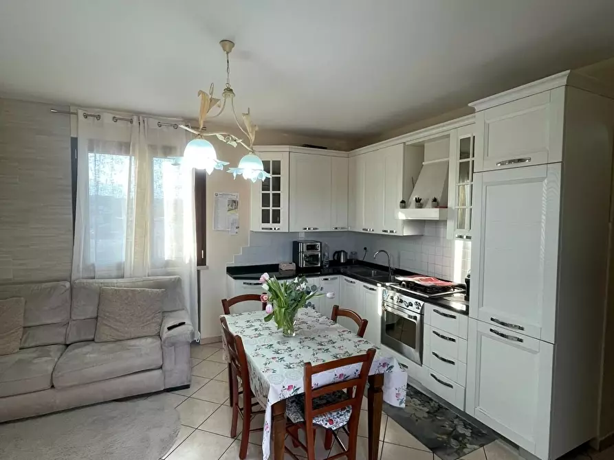 Immagine 2 di Appartamento in vendita  a Santa Maria A Monte