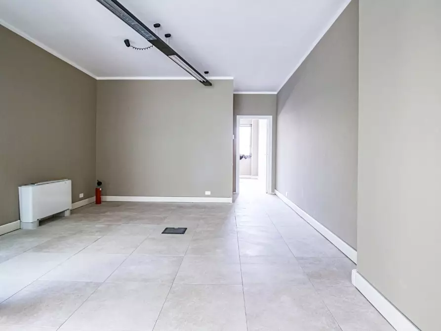 Immagine 11 di Ufficio in affitto  a Pisa