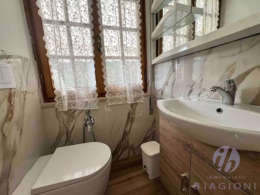 Immagine 6 di Appartamento in affitto  a Pietrasanta