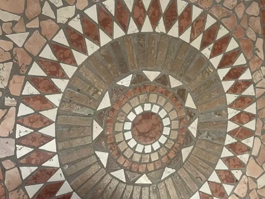 Immagine 12 di Appartamento in vendita  a Vecchiano