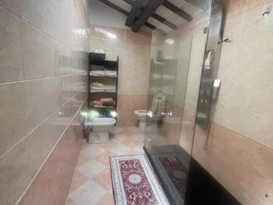 Immagine 11 di Appartamento in vendita  a Vecchiano