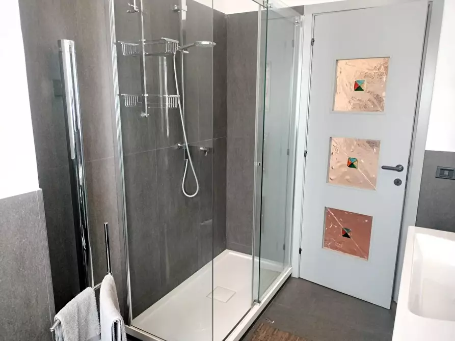 Immagine 13 di Appartamento in vendita  a Massa