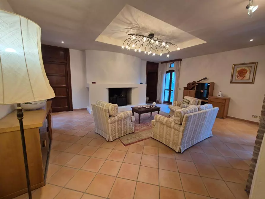 Immagine 41 di Rustico / casale in vendita  a Siena