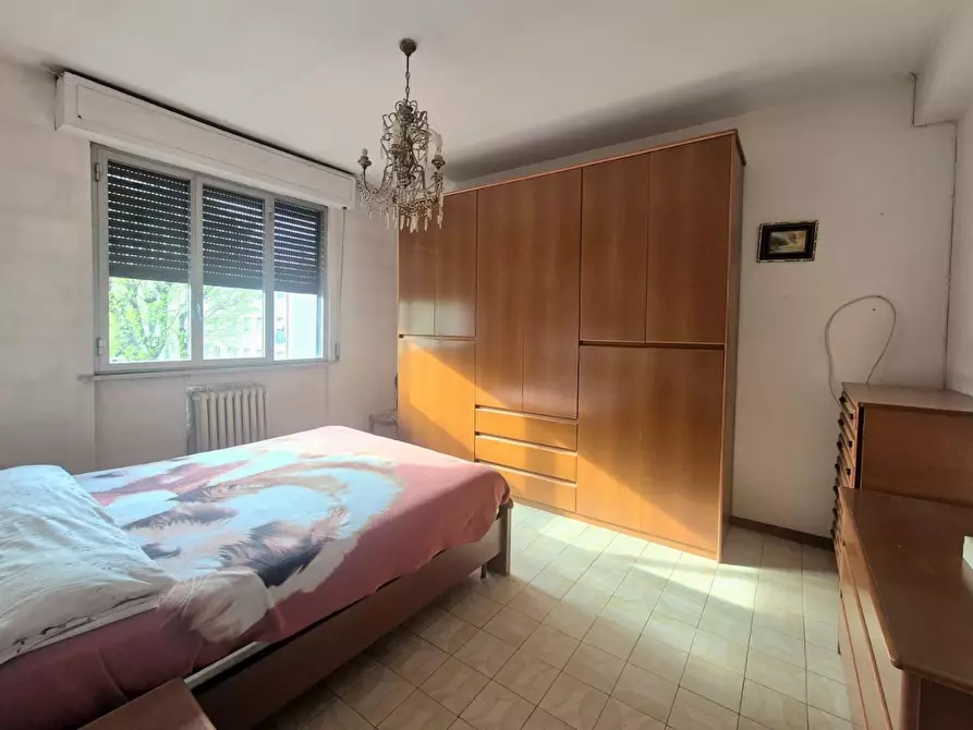 Immagine 13 di Appartamento in vendita  a Lucca