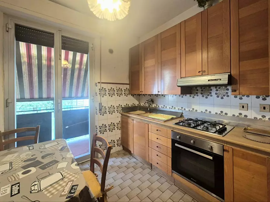 Immagine 6 di Appartamento in vendita  a Lucca