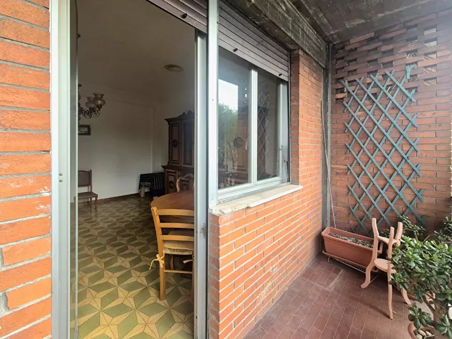 Immagine 4 di Appartamento in vendita  a Lucca