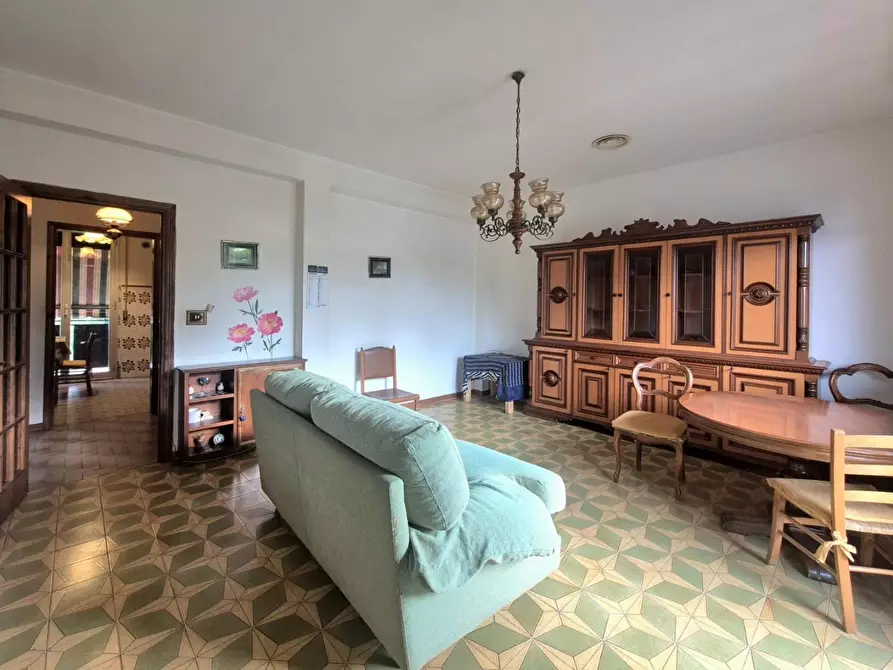 Immagine 3 di Appartamento in vendita  a Lucca