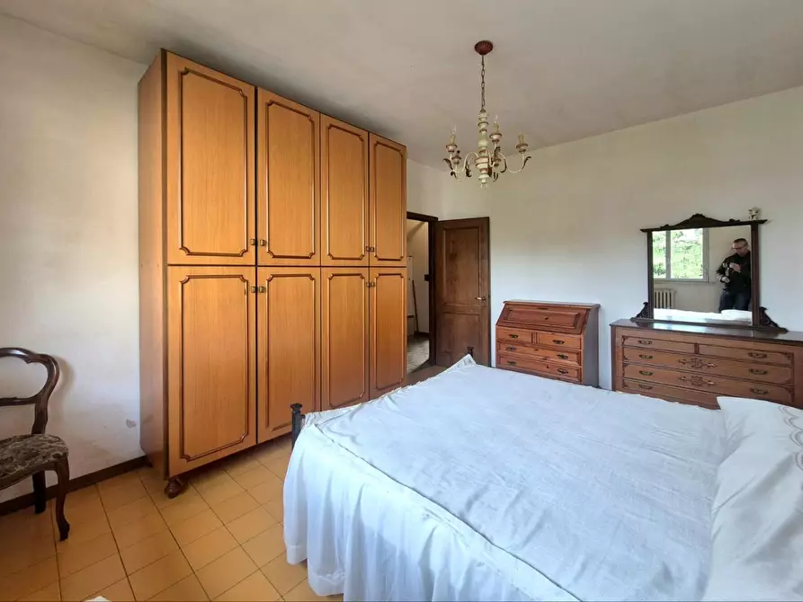 Immagine 11 di Appartamento in vendita  a Lucca