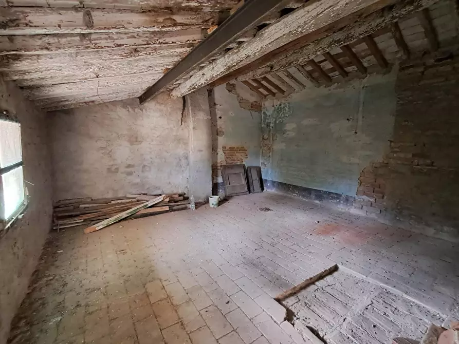 Immagine 20 di Rustico / casale in vendita  a Pontedera