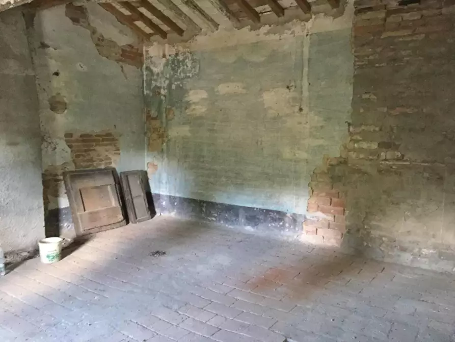 Immagine 21 di Rustico / casale in vendita  a Pontedera