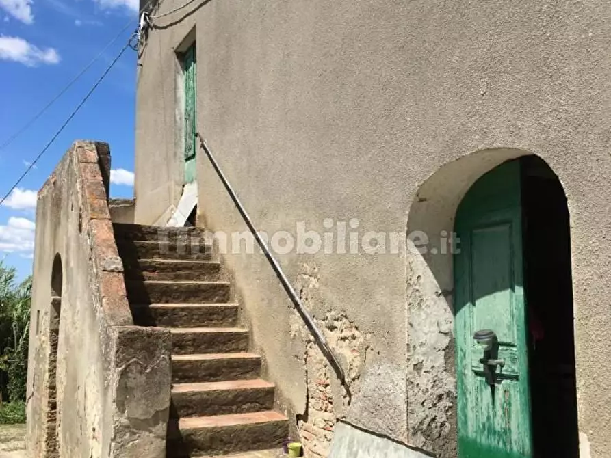 Immagine 8 di Rustico / casale in vendita  a Pontedera