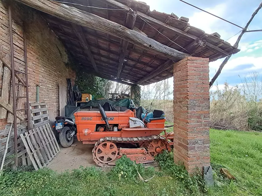 Immagine 30 di Rustico / casale in vendita  a Pontedera