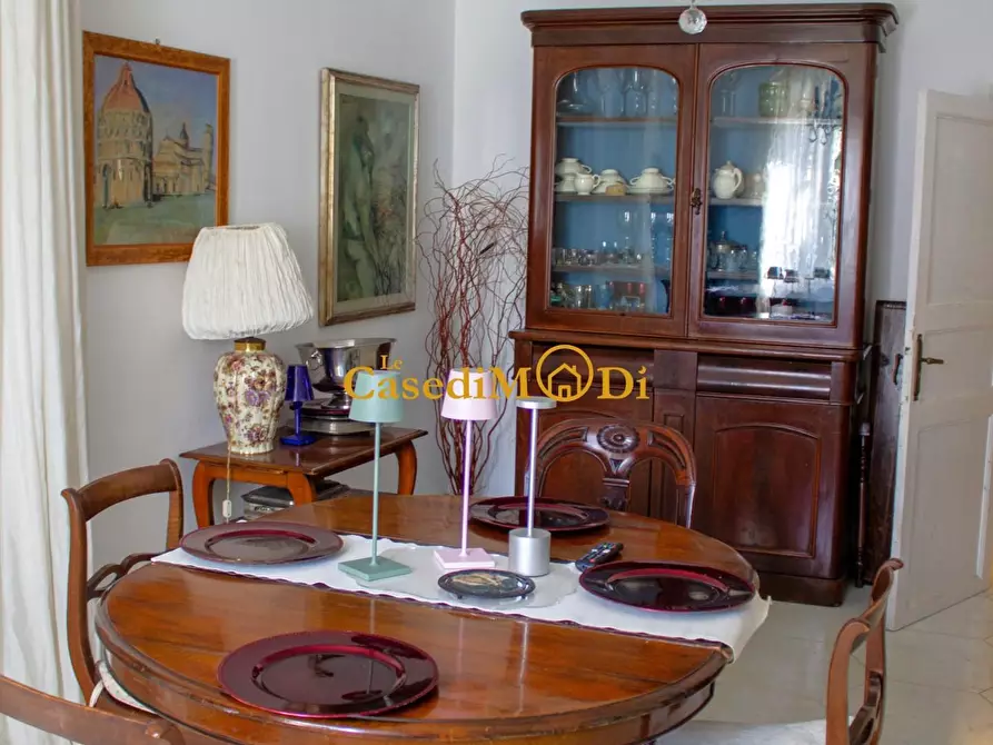 Immagine 9 di Villa in vendita  a Livorno