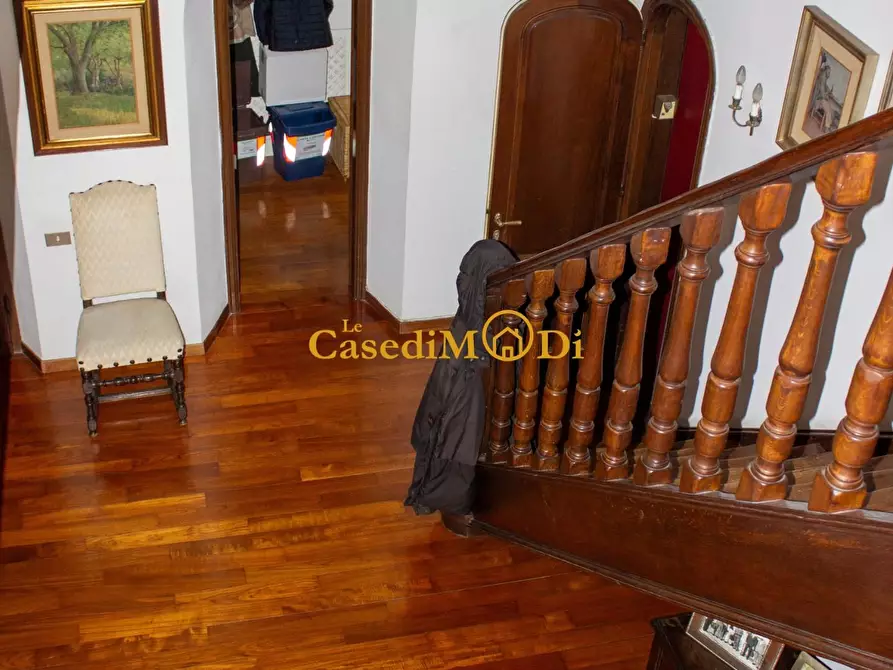 Immagine 37 di Villa in vendita  a Livorno