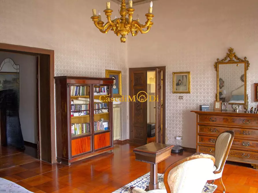 Immagine 22 di Villa in vendita  a Livorno