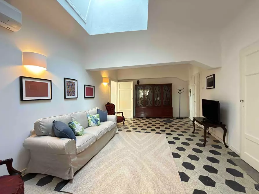 Immagine 2 di Appartamento in affitto  a Lucca