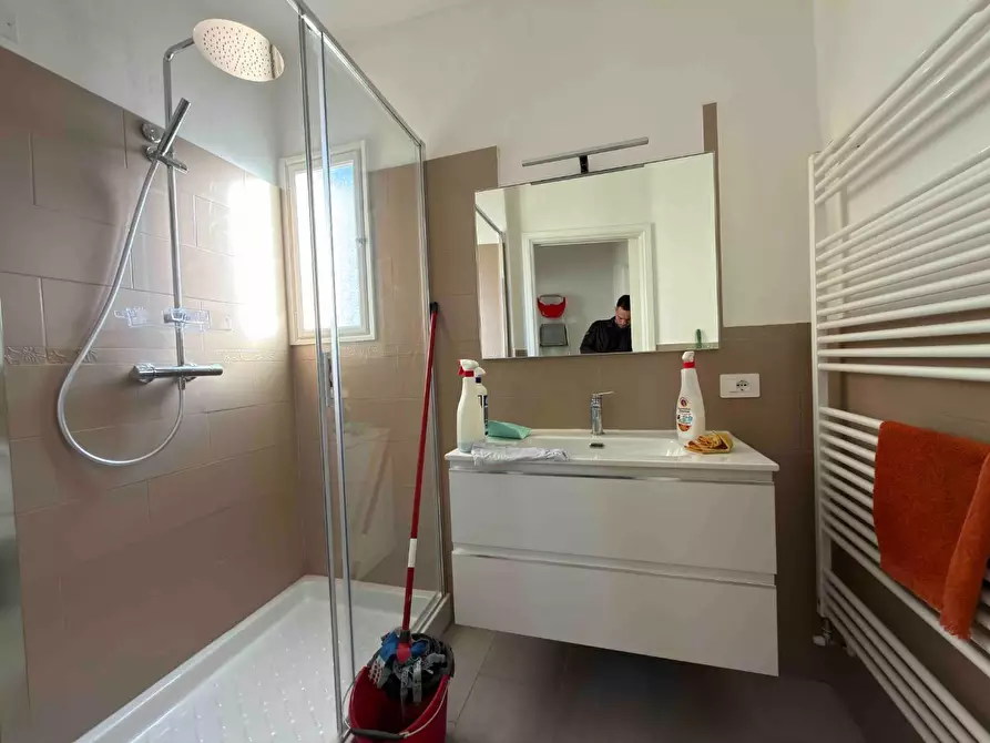 Immagine 23 di Appartamento in affitto  a Lucca