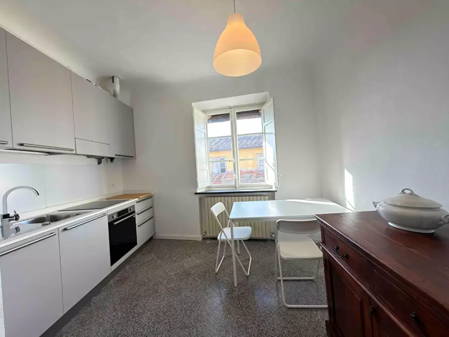 Immagine 10 di Appartamento in affitto  a Lucca