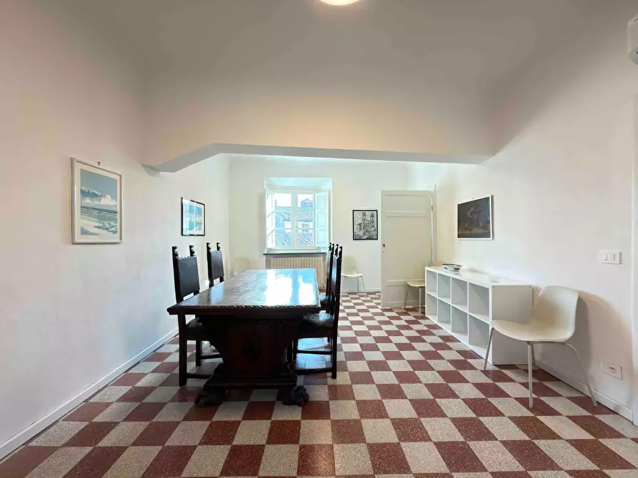 Immagine 6 di Appartamento in affitto  a Lucca