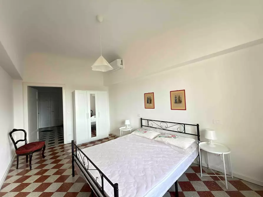 Immagine 13 di Appartamento in affitto  a Lucca