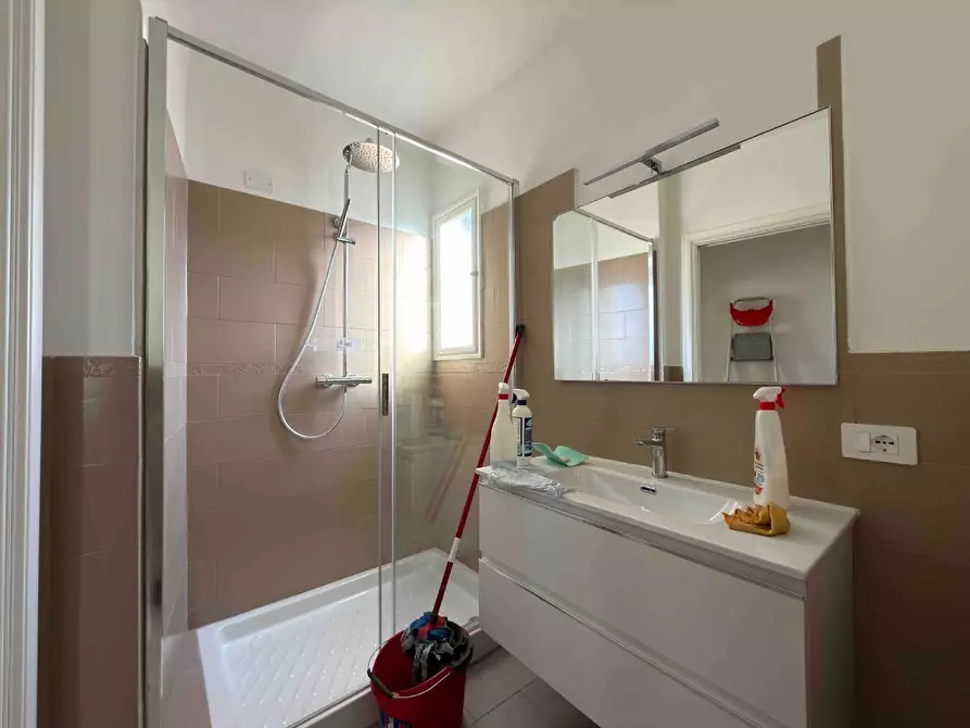 Immagine 22 di Appartamento in affitto  a Lucca