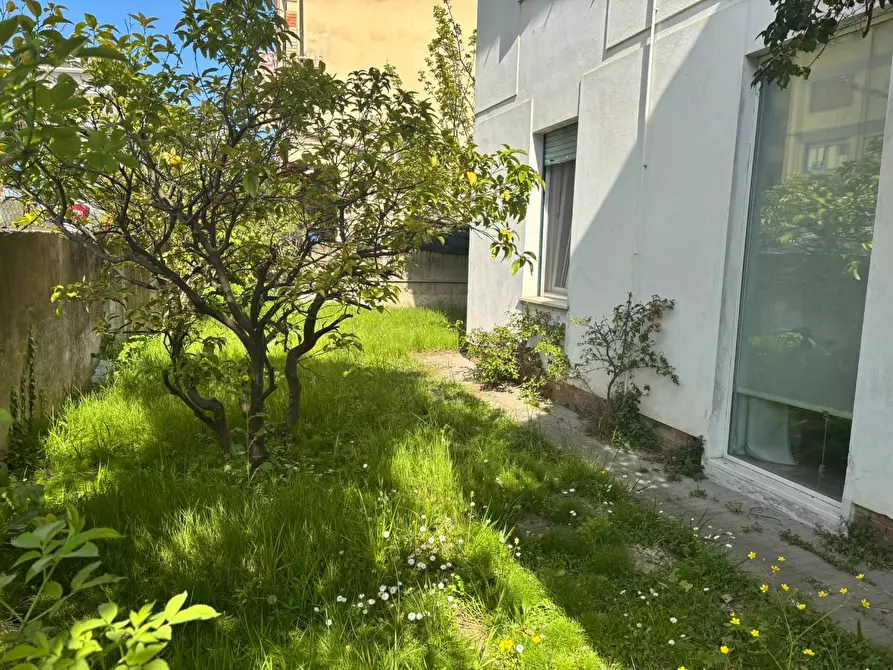 Immagine 6 di Appartamento in vendita  a Pisa