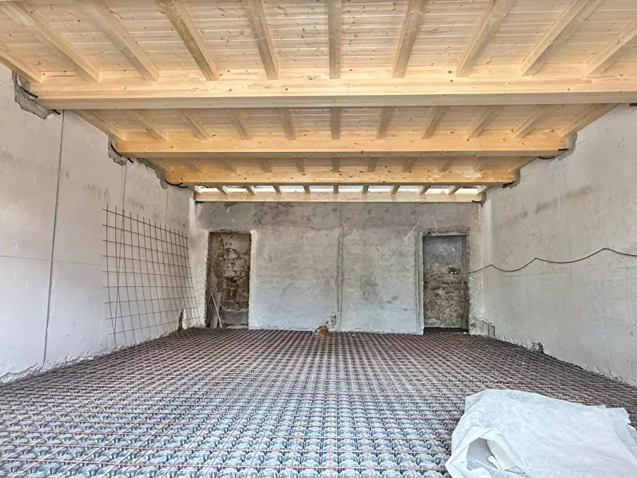 Immagine 14 di Villetta a schiera in vendita  a Lucca