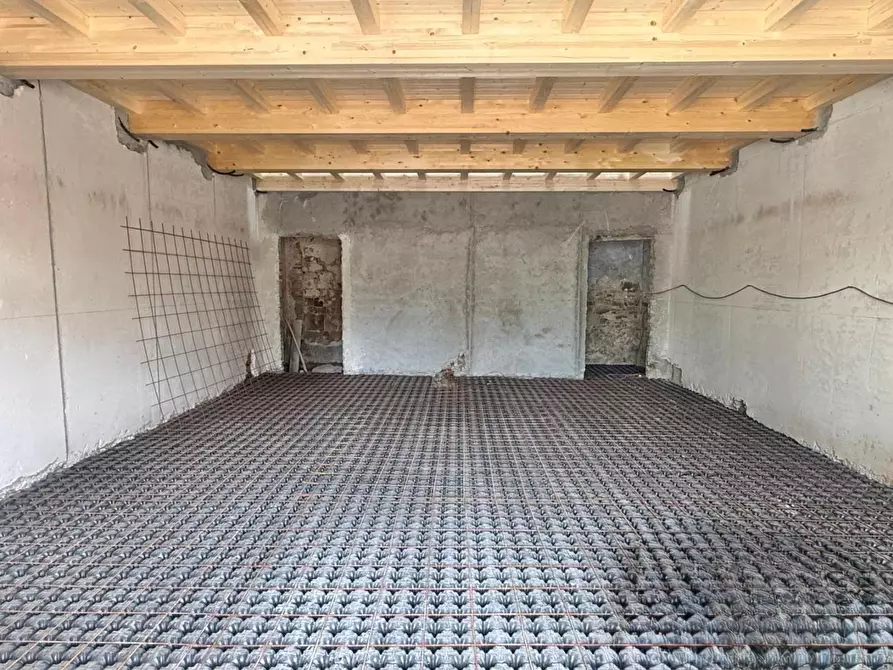 Immagine 7 di Villetta a schiera in vendita  a Lucca