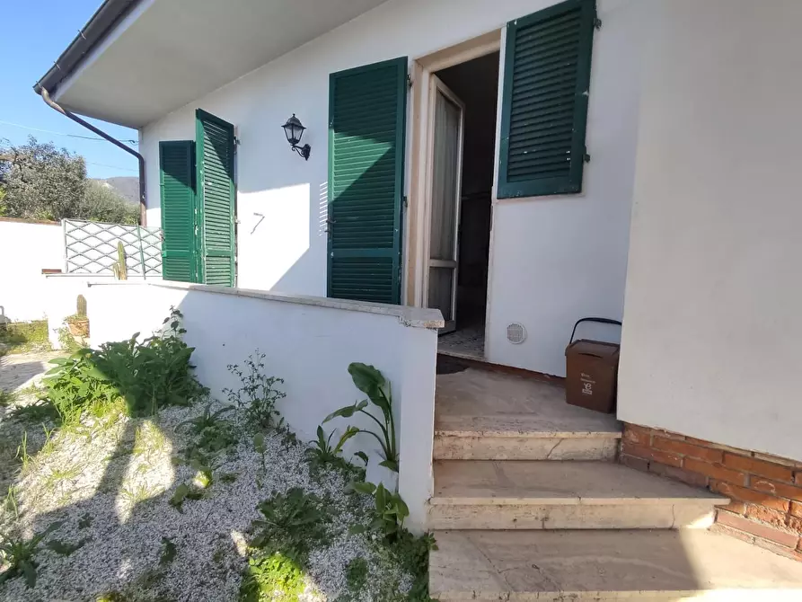 Immagine 3 di Casa semindipendente in vendita  a Seravezza
