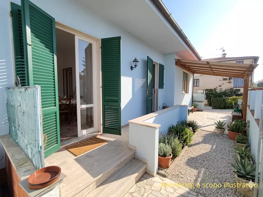 Immagine 1 di Casa semindipendente in vendita  a Seravezza