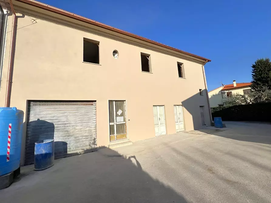 Immagine 4 di Appartamento in vendita  a Cascina