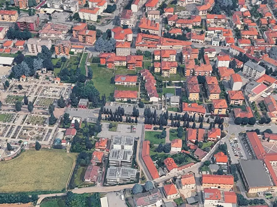 Immagine 1 di Garage in vendita  a Trezzo Sull'adda