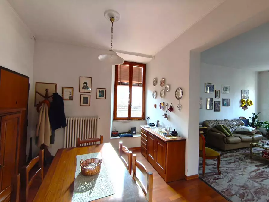 Immagine 2 di Appartamento in vendita  a Siena