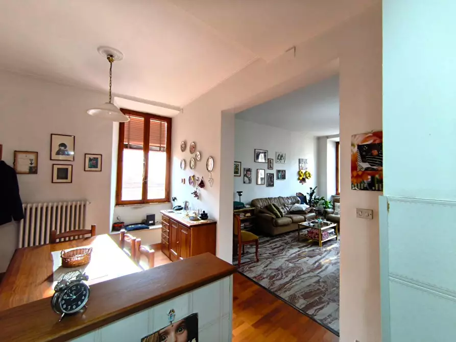 Immagine 4 di Appartamento in vendita  a Siena