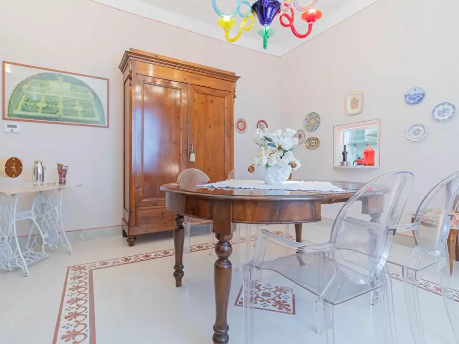 Immagine 18 di Villa in vendita  a Pisa