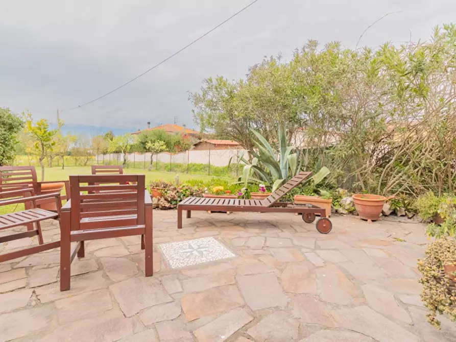 Immagine 46 di Villa in vendita  a Pisa