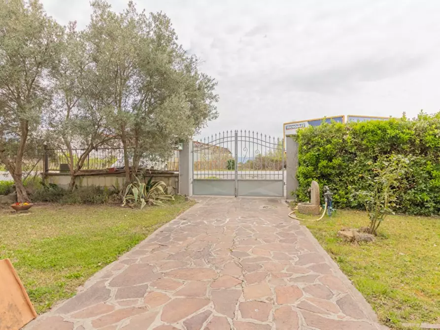 Immagine 55 di Villa in vendita  a Pisa