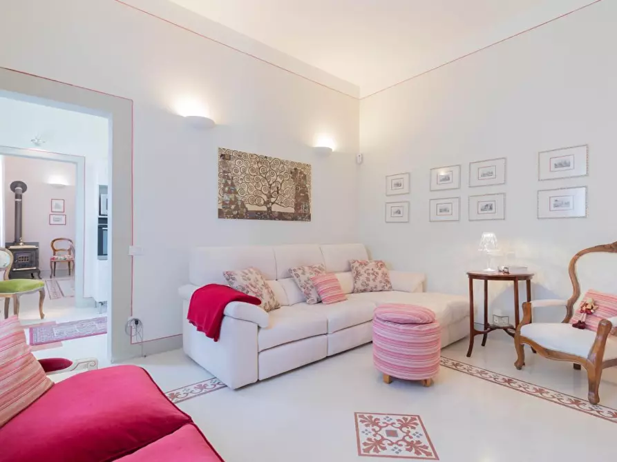 Immagine 6 di Villa in vendita  a Pisa