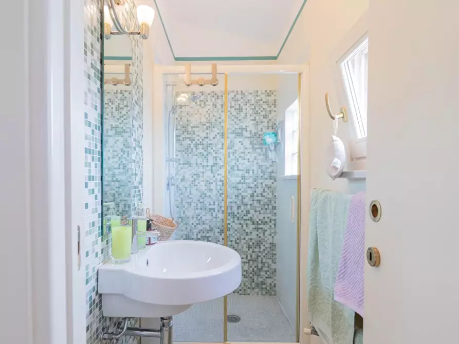 Immagine 29 di Villa in vendita  a Pisa