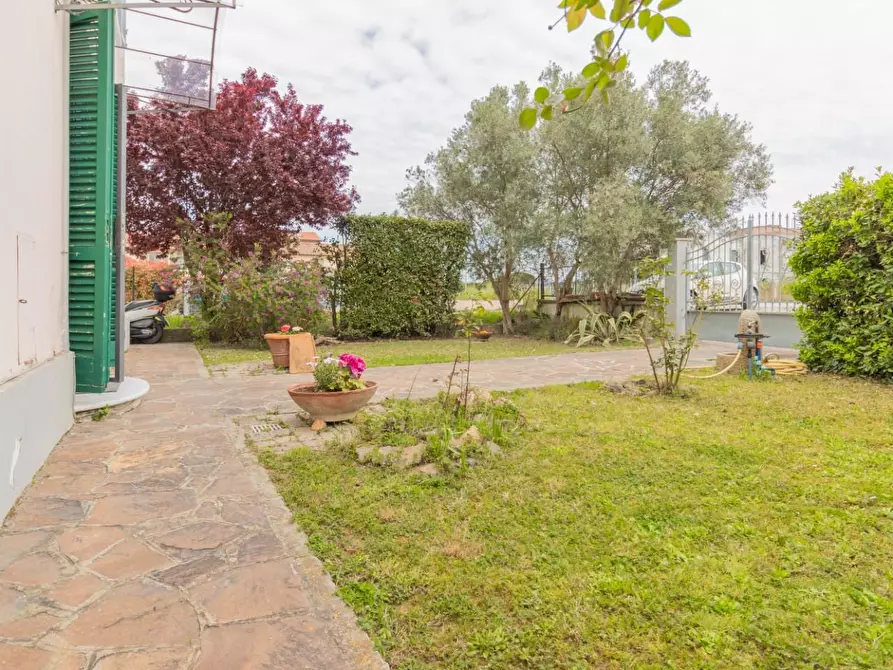 Immagine 54 di Villa in vendita  a Pisa